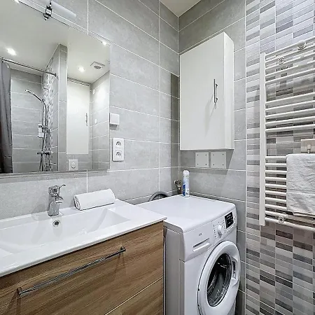 Апартаменты Lumineux En Rez-de-chaussee Vers Chu