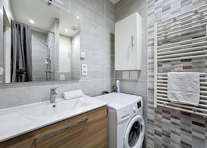 Апартаменты Lumineux En Rez-de-chaussee Vers Chu